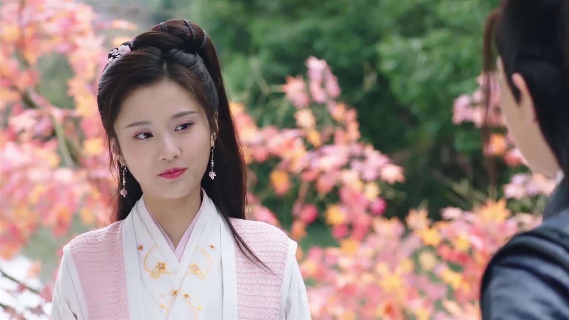 国际热身赛中国足球逆袭 战术变化受关注，国足敲定热身赛对手